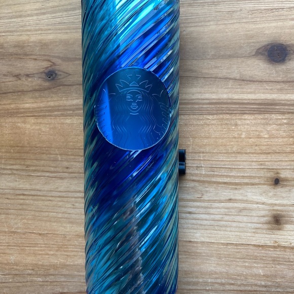 Starbucks Holiday 2023 Ribbon Tumbler - Picture 2 of 4